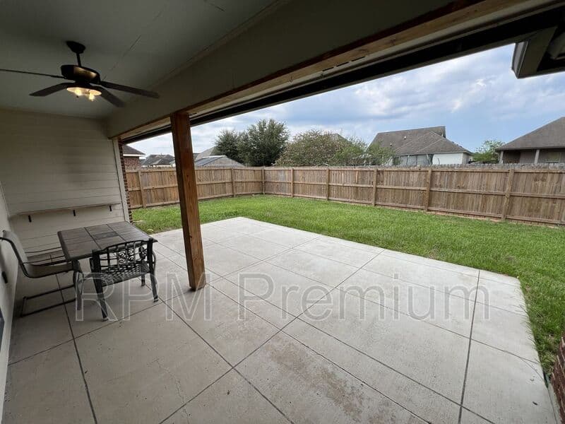 Zachary House: 7335 Oakview Dr.