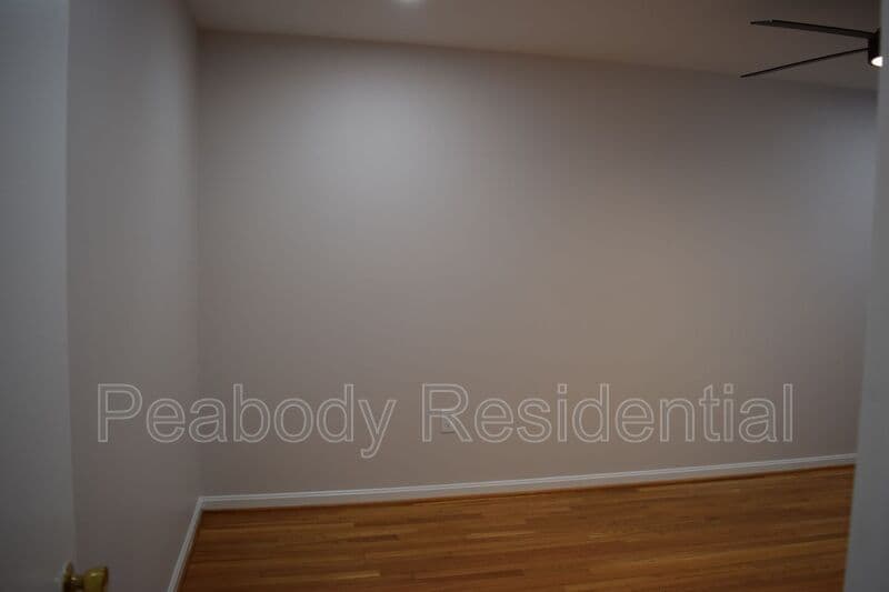 Alexandria House: 1013 N Vail St