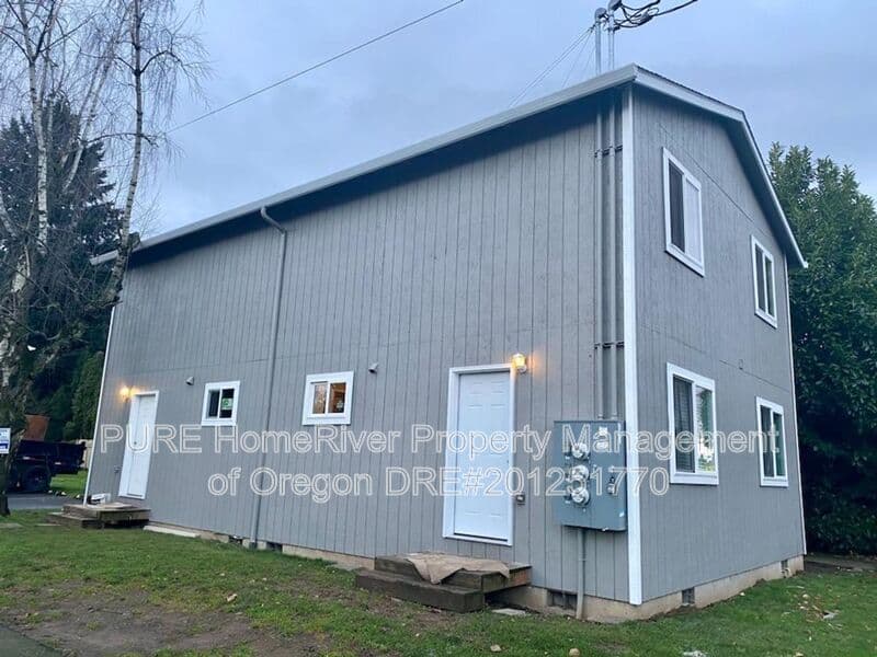 Portland Condo: 10806 NE Prescott Street