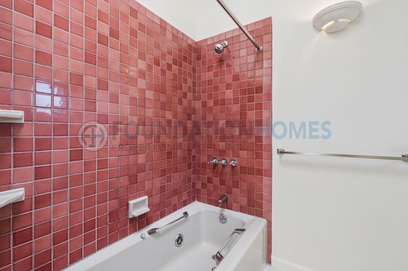Mill Valley House: 51 Plaza Dr