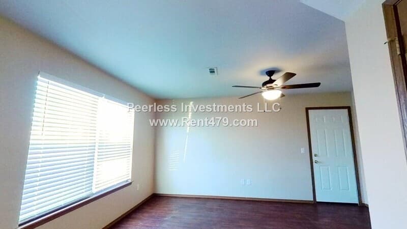 Springdale Condo: 1043-B Vale St