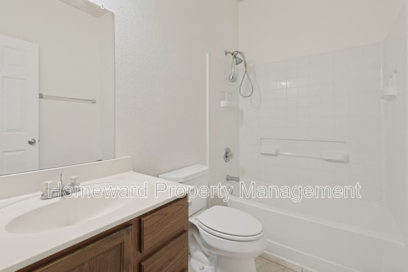 Euless House: 307 Moonlight Drive