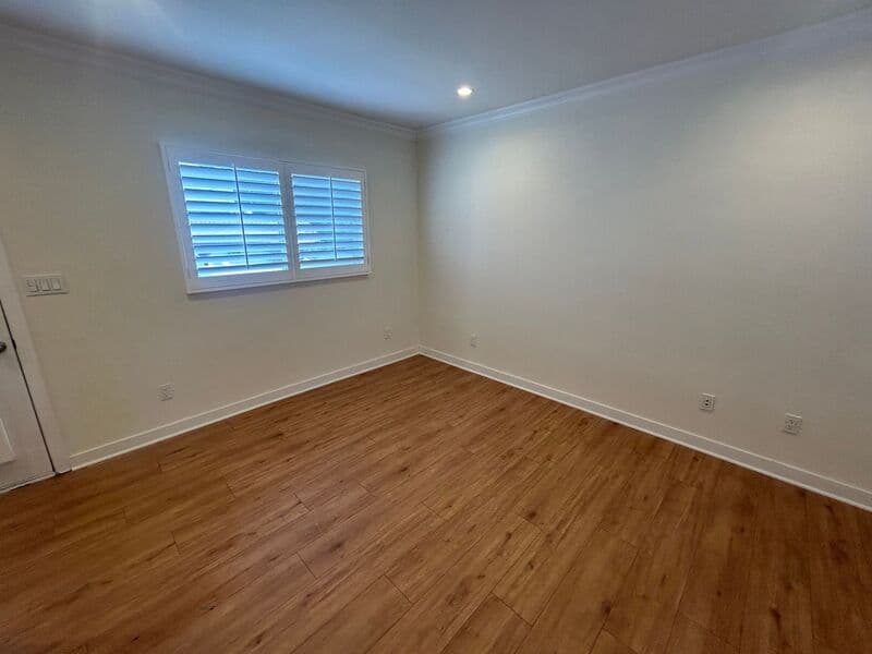 Pasadena House: 648 W Howard Street