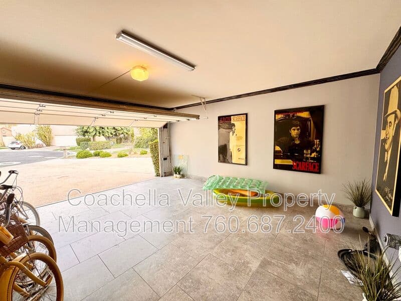 Rancho Mirage House: 21 Lake Shore Dr