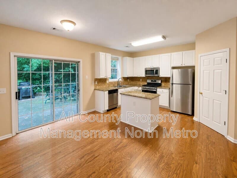 Alpharetta House: 2720 Two Rock Court