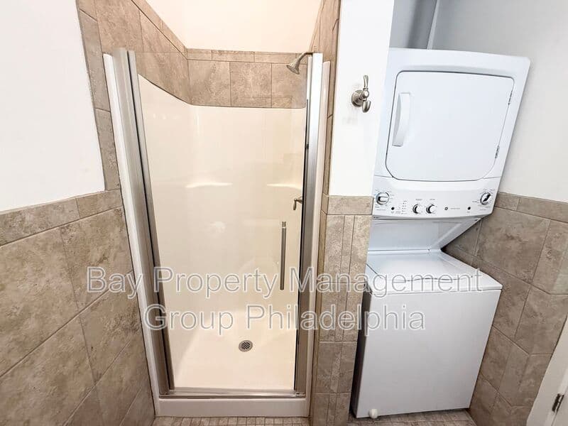 Norristown Condo: 221 W Main St
