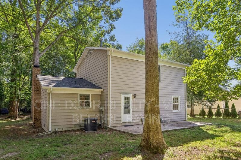 Williamsburg House: 115 King Henry Way