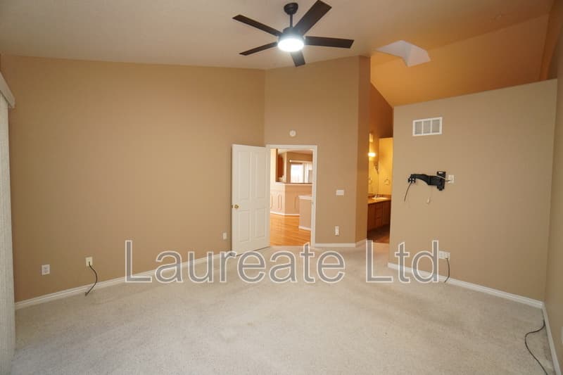 Aurora House: 3036 S Waco Ct