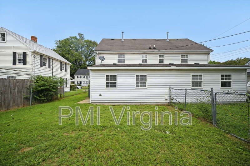 Portsmouth Condo: 16 Connor Pl