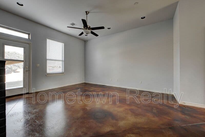 Edmond Townhome: 459 S Fretz Avenue