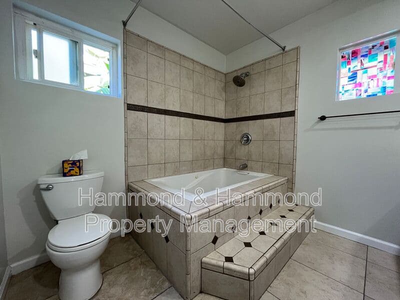 Granada Hills House: 16751 San Fernando Mission Blvd.