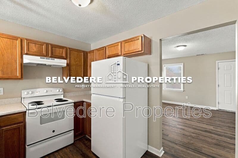 Burlington House: 1116 Spence Ct