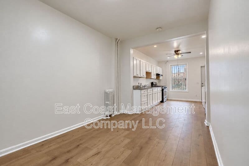 Baltimore House: 2620 E Preston St