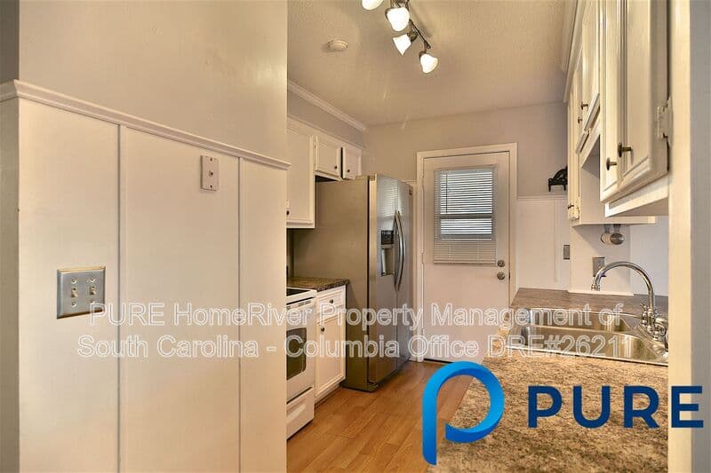Columbia House: 17A Battery Walk Ct