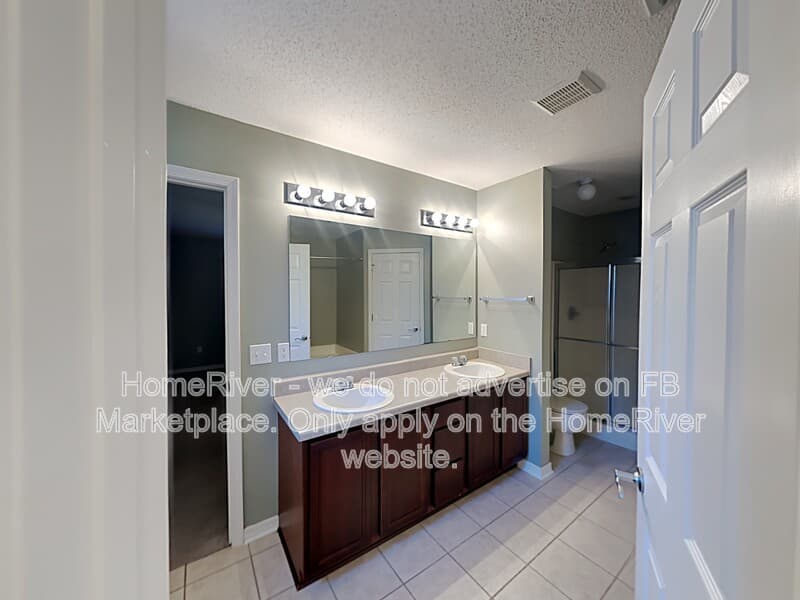 Navarre House: 7036 Sawfish St
