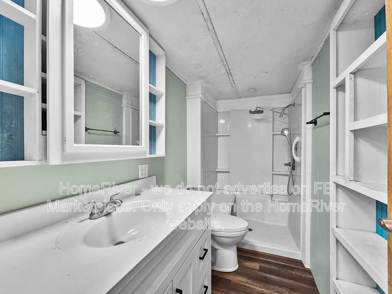 Spring Hill House: 15211 Todd Trl