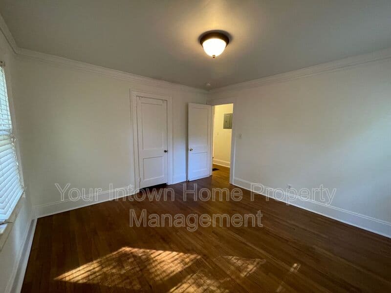 Atlanta House: 82 Rogers Street SE