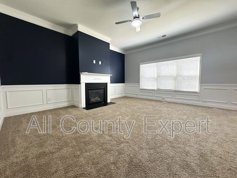 Cumming House: 4215 Hopewell Manor Drive