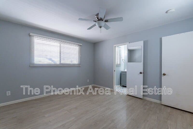 Tempe House: 1001 E Campus Dr