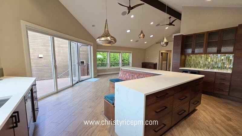 Kirkland House: 609 13th Ave W