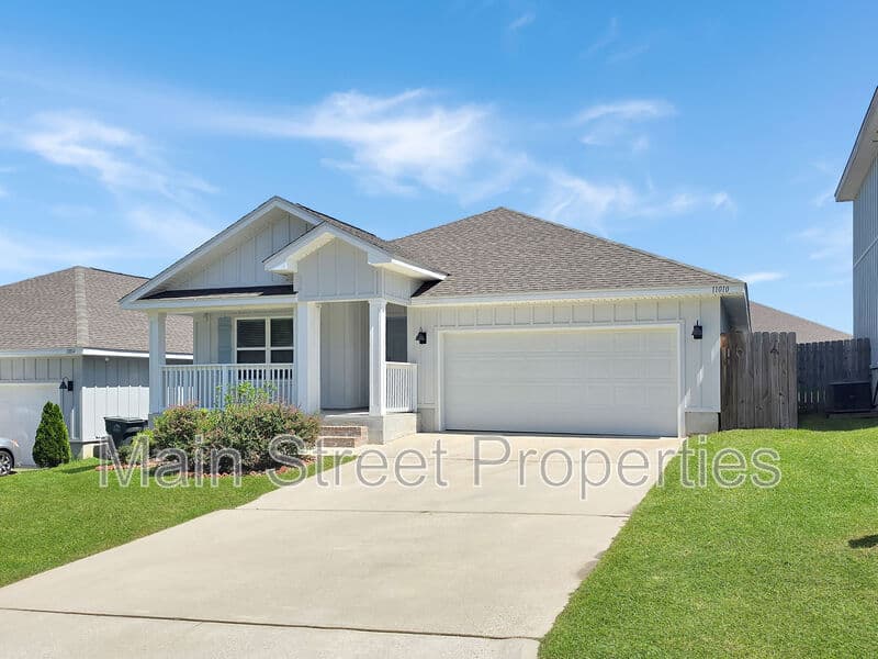Pensacola House: 11010 Blacktail Loop