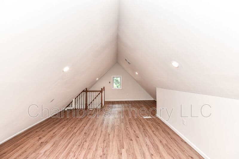 Dunn Loring House: 2415 Sandburg St