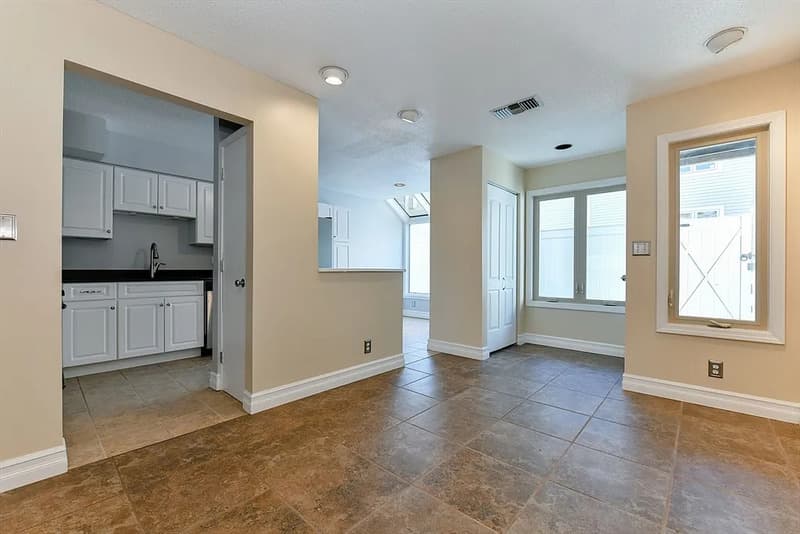 cambridge Condo: 676 Huron Ave