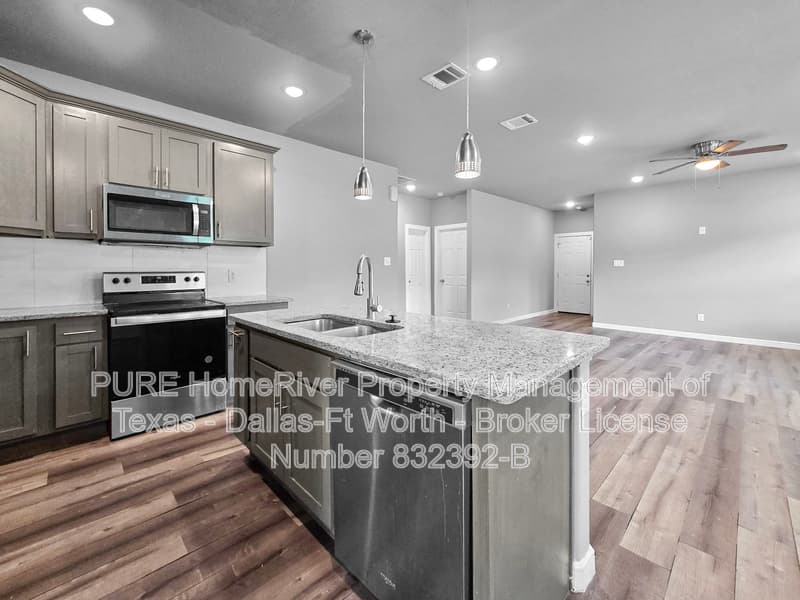 Fort Worth House: 1429 Missouri Ave