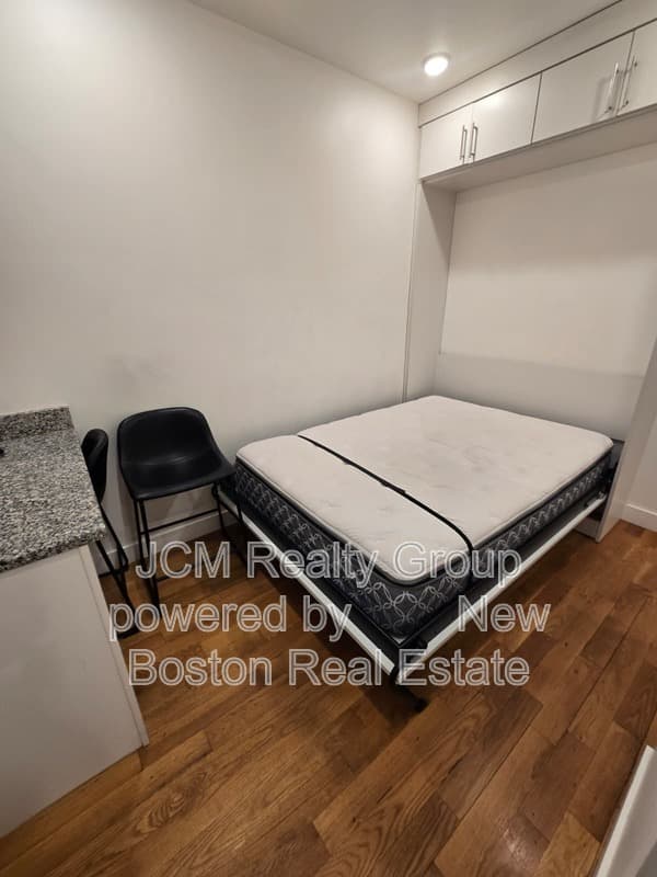 Chelsea Condo: 21 Fifth Street