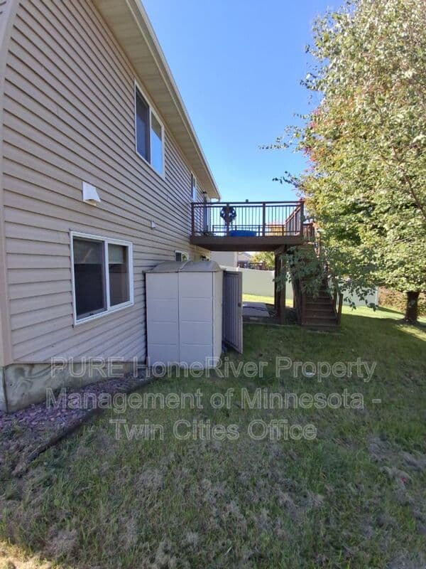 Rochester House: 5911 Excalibur Ct NW