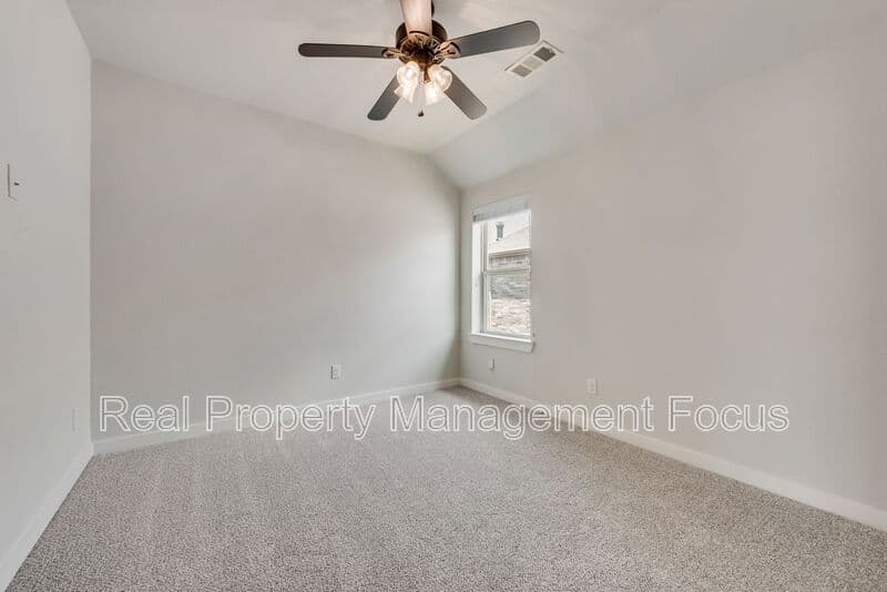 Little Elm House: 1617 Spoonbill Dr