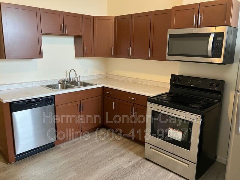 Saint Louis House: 4920 Wise Ave