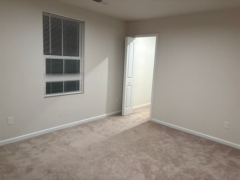 Greenville House: 102 Castlebrook Dr