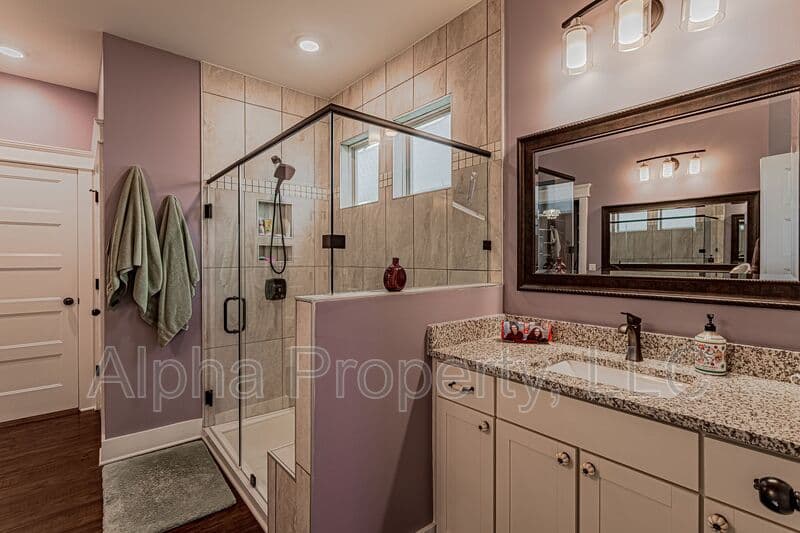 Greenville House: 14 Burl Ct