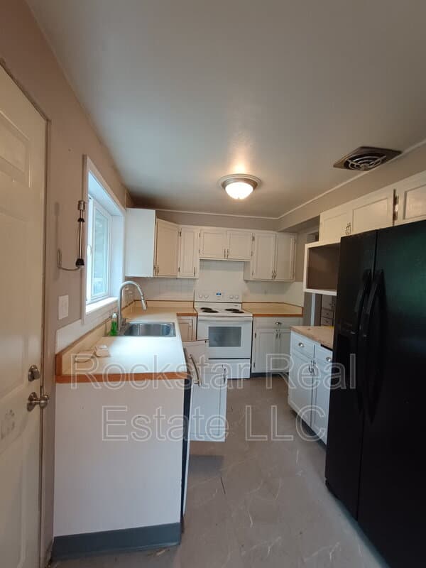 Spokane House: 6128 North Oak Street