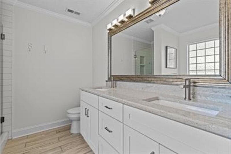 Raeford House: 600 South Buckeye Drive