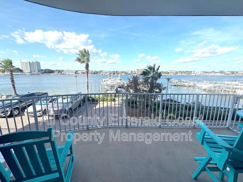 Destin Condo: 211 Durango Road