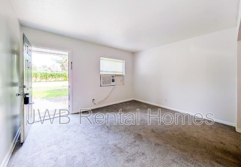 Jacksonville Condo: 5432 Alpha Ave