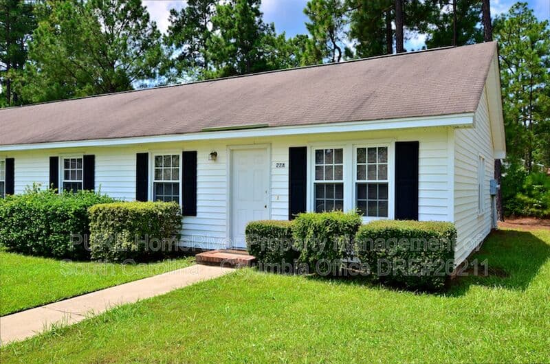 Columbia House: 22A Prices Ct