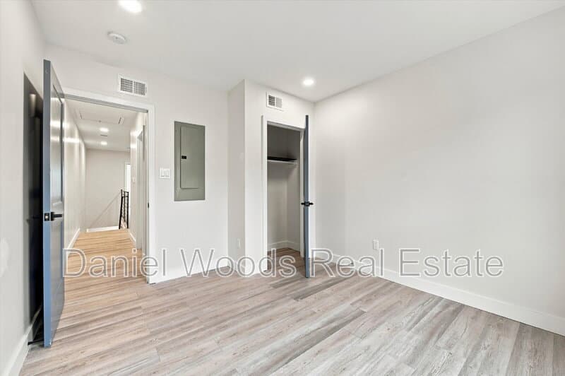 Philadelphia Condo: 944 West Lycoming Street