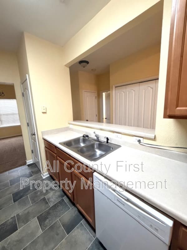 Lithonia House: 1368 Rogers Trce