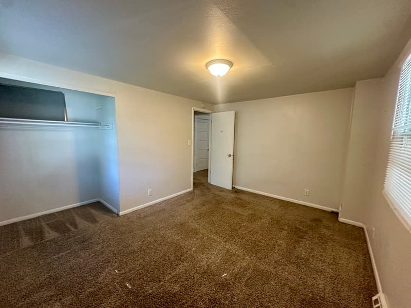 Cedar Rapids House: 1555 Park Ave SE