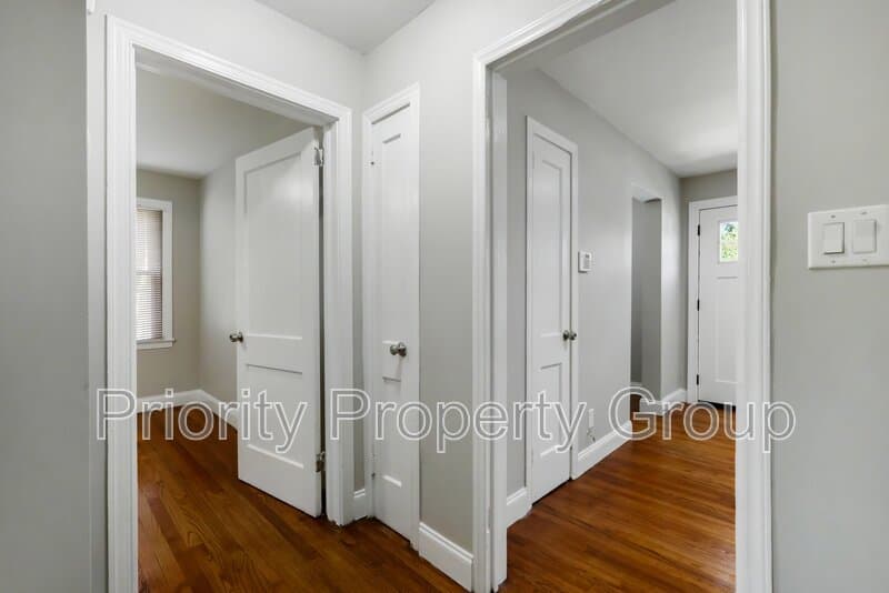 Charlotte House: 1317 Remount Road
