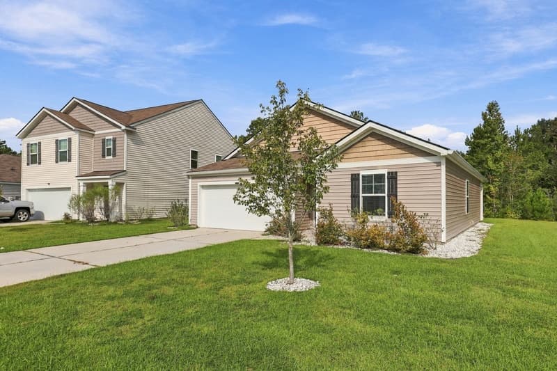 Guyton House: 100 Cotton Bluff Court