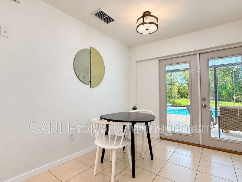Davenport House: 644 Allison Avenue