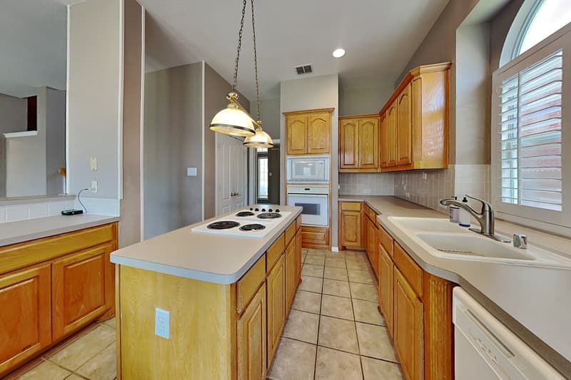 Richardson House: 3910 Compton Dr