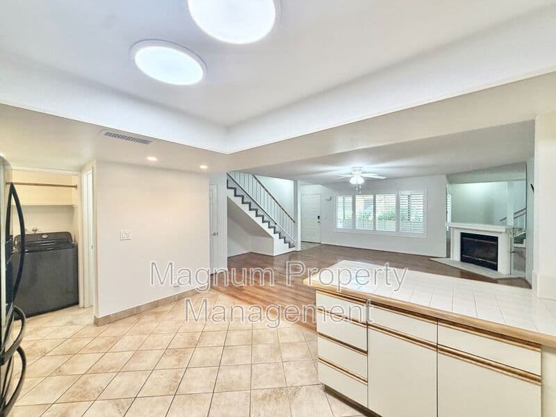 Hemet House: 25524 Sharp Dr
