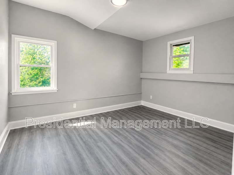 Wallingford Condo: 219 South Orchard St
