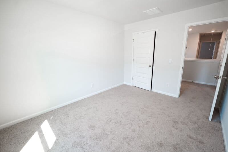 Savannah House: 112 Red Admiral Ln