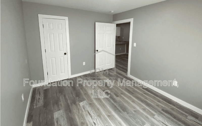 Memphis House: 1378 Eloise Road